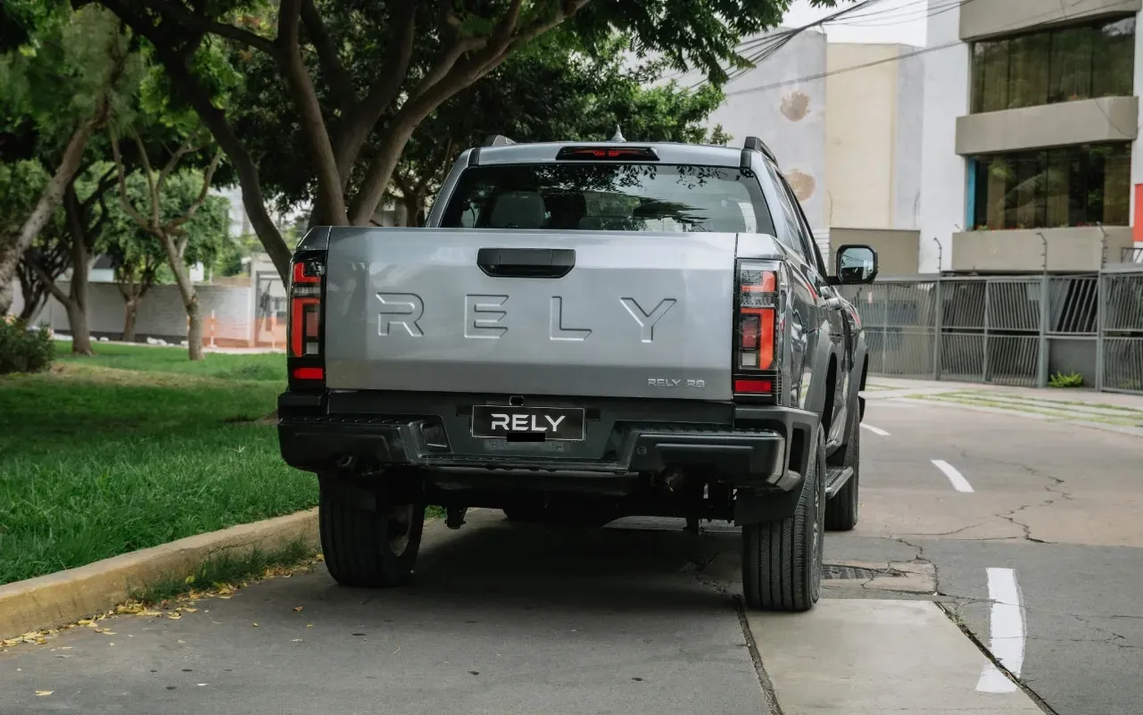 Rely R8 pickup 4x4, vista lifestyle 02